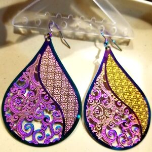 Filigree Big Teardrop Design Earrings